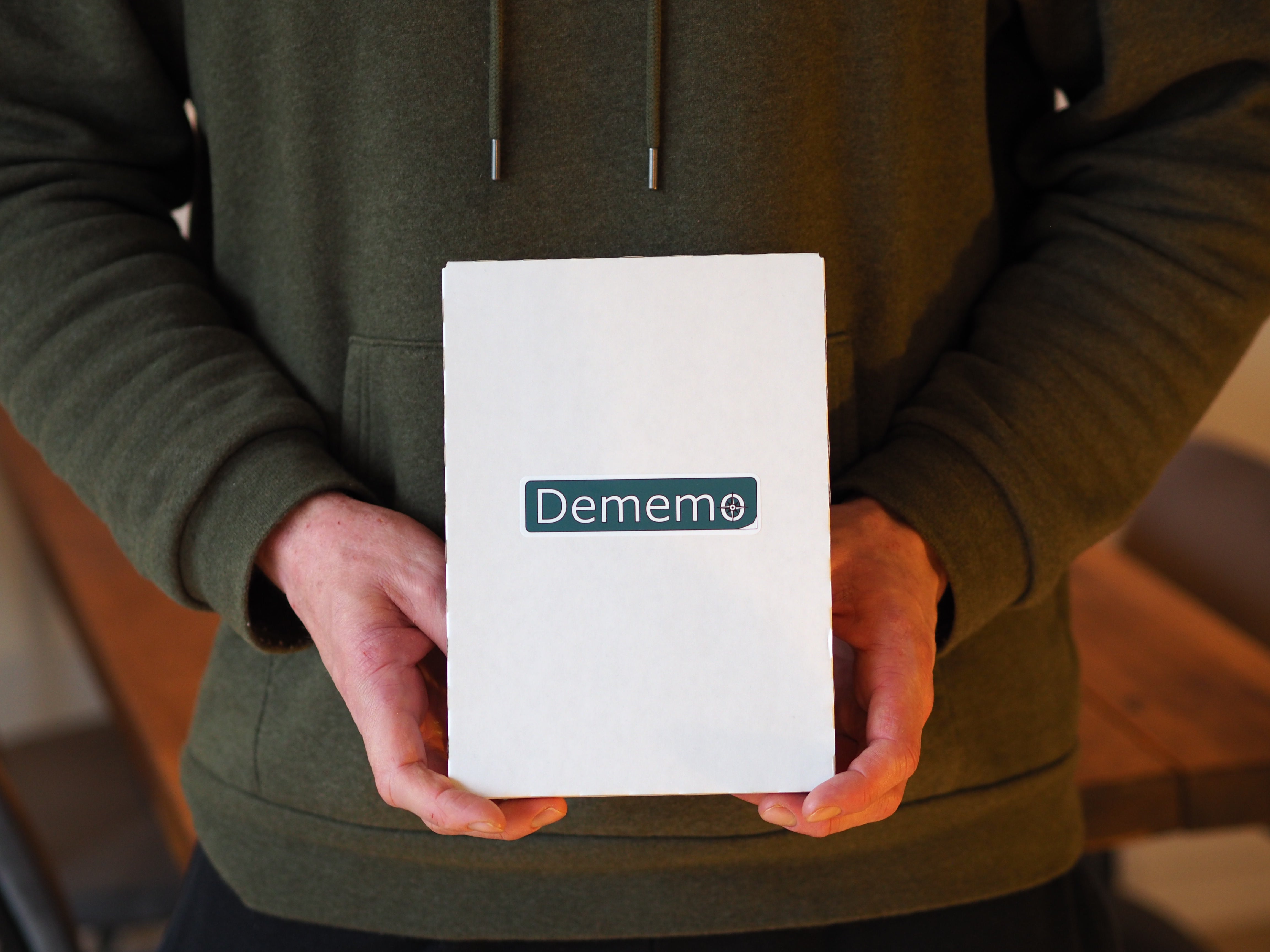 Dememo-Box